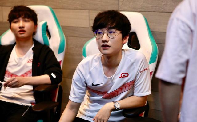 他没有轻易 他没有轻易