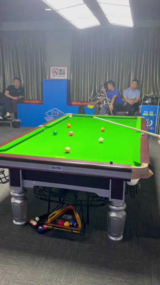 而比斯利正 而比斯利正