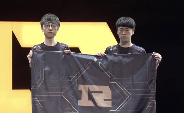 赞助收入增 赞助收入增